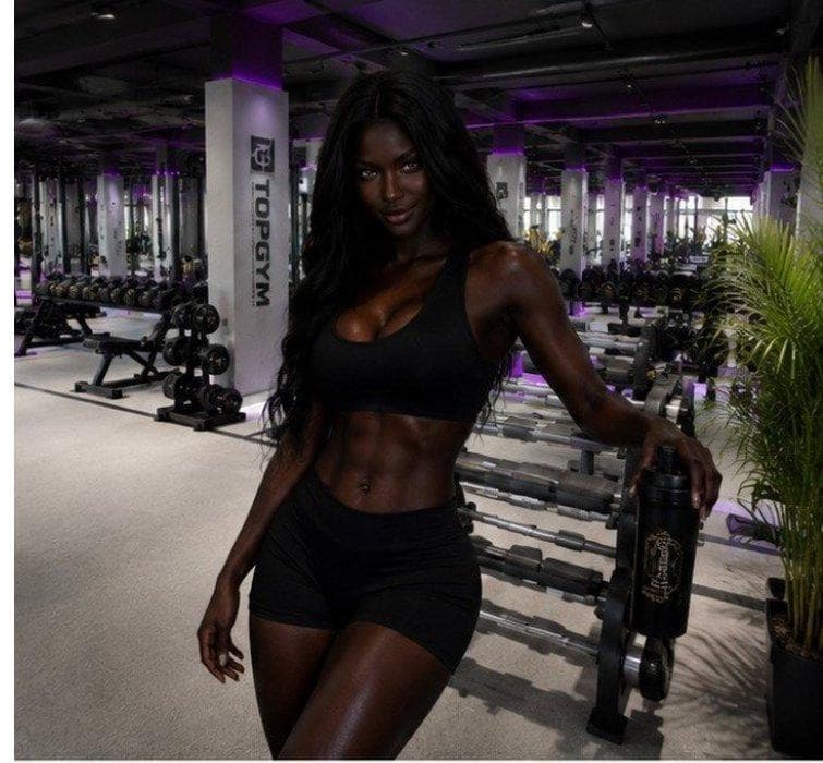 Jeyla Shore at the gym — VIP program